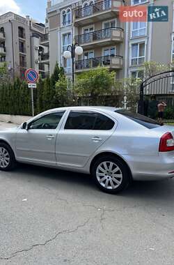 Лифтбек Skoda Octavia 2012 в 