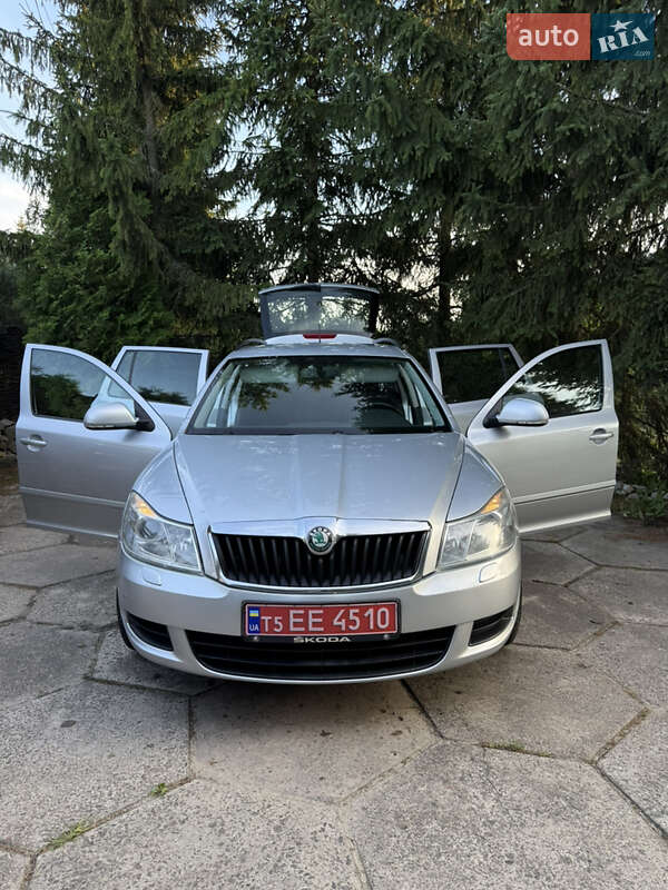 Універсал Skoda Octavia 2012 в Ковелі