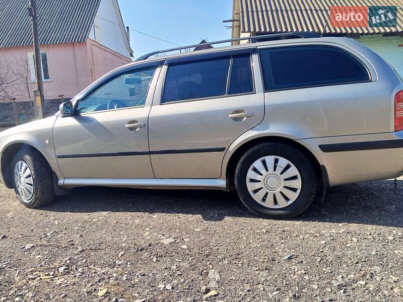 Універсал Skoda Octavia 2006 в Сквирі