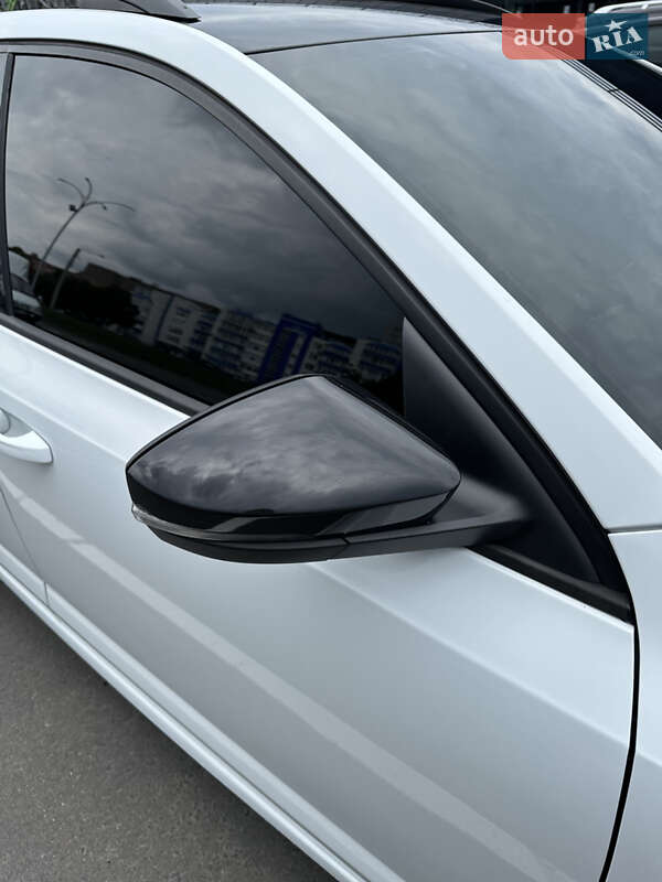 Універсал Skoda Octavia 2016 в Чернігові