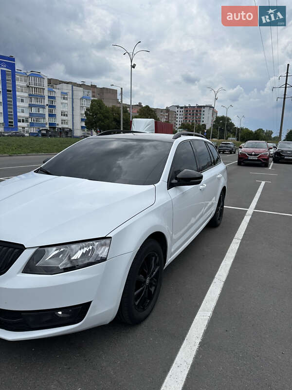 Універсал Skoda Octavia 2016 в Чернігові