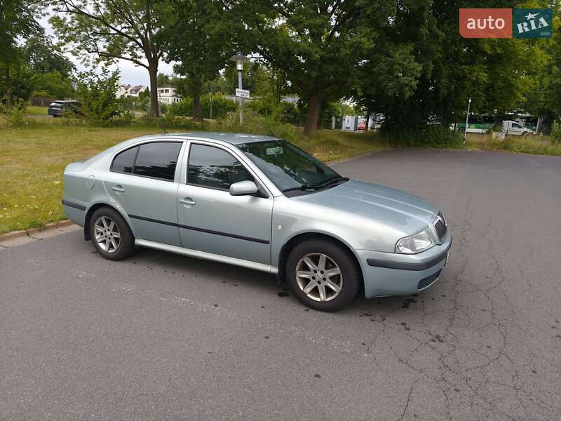 Лифтбек Skoda Octavia 2009 в Новоднестровске