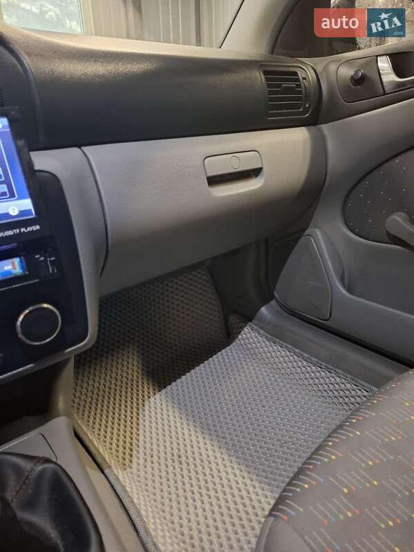 Лифтбек Skoda Octavia 2003 в Ивано-Франковске