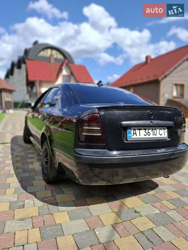 Лифтбек Skoda Octavia 2003 в Ивано-Франковске