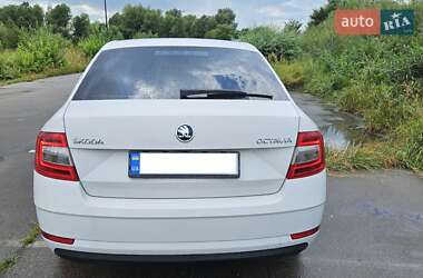 Ліфтбек Skoda Octavia 2018 в 