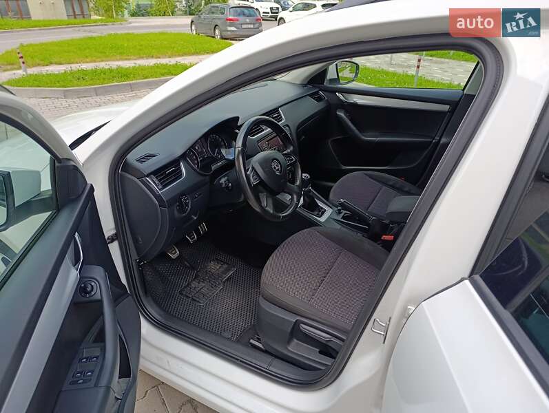 Универсал Skoda Octavia 2014 в Ровно