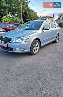 Універсал Skoda Octavia 2011 в Добровеличківці