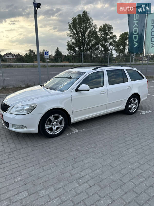 Універсал Skoda Octavia 2009 в Києві