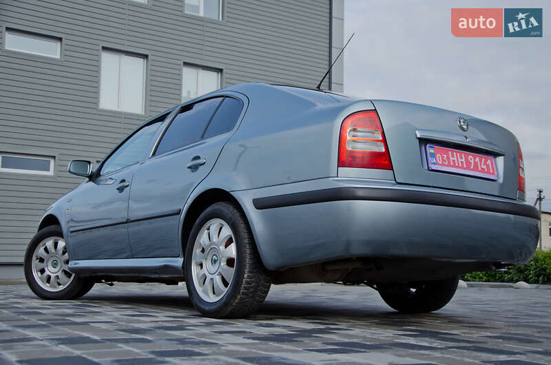 Лифтбек Skoda Octavia 2004 в Сарнах
