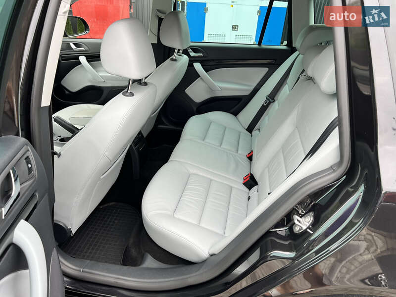 Универсал Skoda Octavia 2012 в Ровно