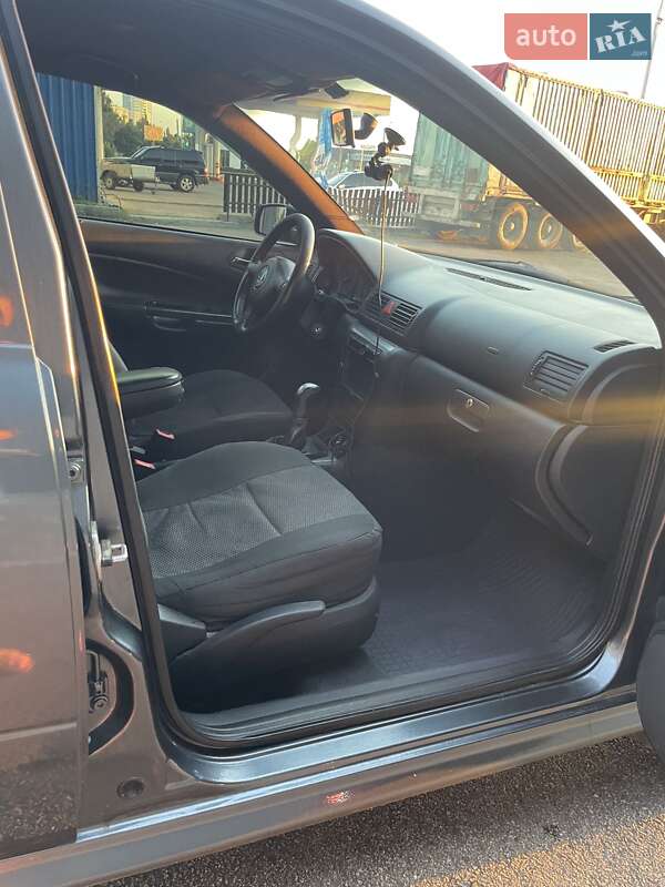 Ліфтбек Skoda Octavia 2002 в Харкові