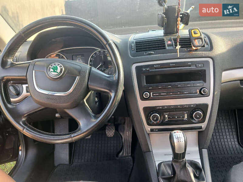 Универсал Skoda Octavia 2010 в Мостиске