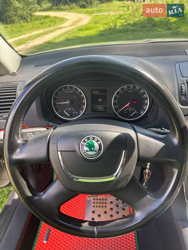 Лифтбек Skoda Octavia 2009 в Верховине