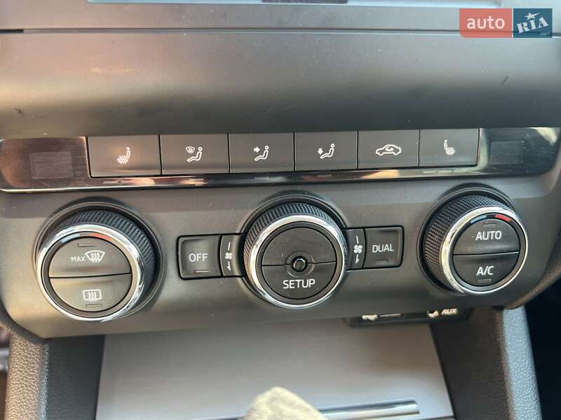 Лифтбек Skoda Octavia 2014 в Кропивницком