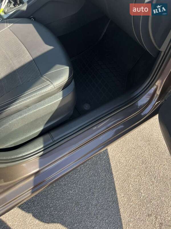 Лифтбек Skoda Octavia 2014 в Кропивницком