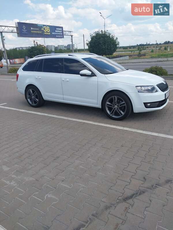 Универсал Skoda Octavia 2015 в Киеве