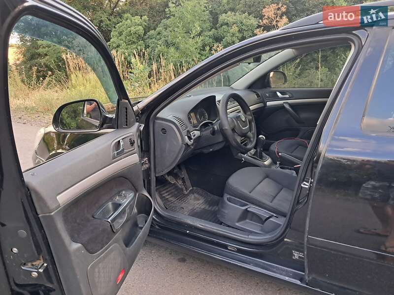 Универсал Skoda Octavia 2010 в Новом Буге фото 13 Универсал Skoda Octavia 2010 в Новом Буге