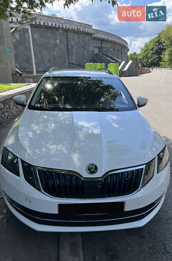 Універсал Skoda Octavia 2017 в Києві
