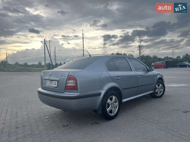 Ліфтбек Skoda Octavia 2003 в Львові