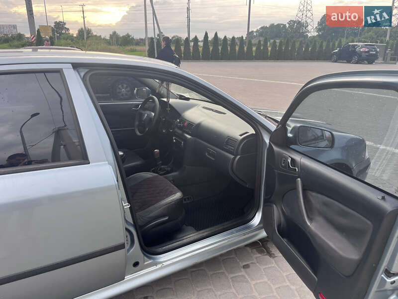 Ліфтбек Skoda Octavia 2003 в Львові