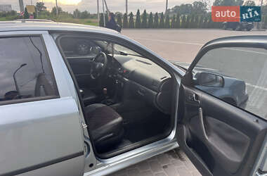 Лифтбек Skoda Octavia 2003 в 