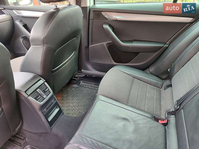 Універсал Skoda Octavia 2015 в Миргороді