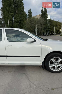 Лифтбек Skoda Octavia 2006 в 