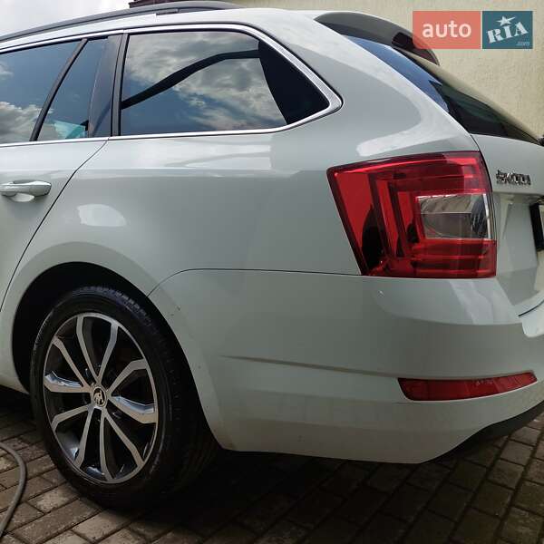 Універсал Skoda Octavia 2015 в Дніпрі