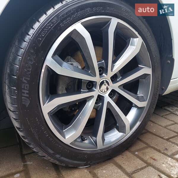 Універсал Skoda Octavia 2015 в Дніпрі