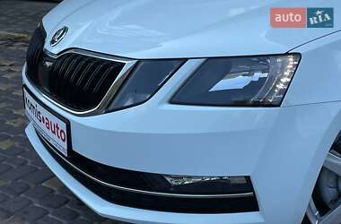 Універсал Skoda Octavia 2018 в  фото 6 Універсал Skoda Octavia 2018 в