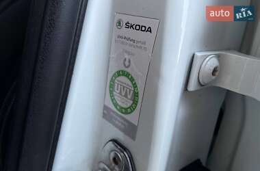 Універсал Skoda Octavia 2018 в  фото 60 Універсал Skoda Octavia 2018 в