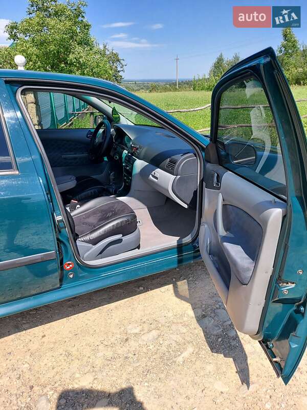 Лифтбек Skoda Octavia 2000 в Надворной