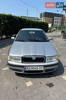 Лифтбек Skoda Octavia 2003 в Ужгороде
