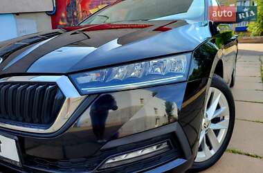 Лифтбек Skoda Octavia 2022 в Киеве