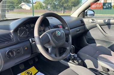 Лифтбек Skoda Octavia 2010 в 