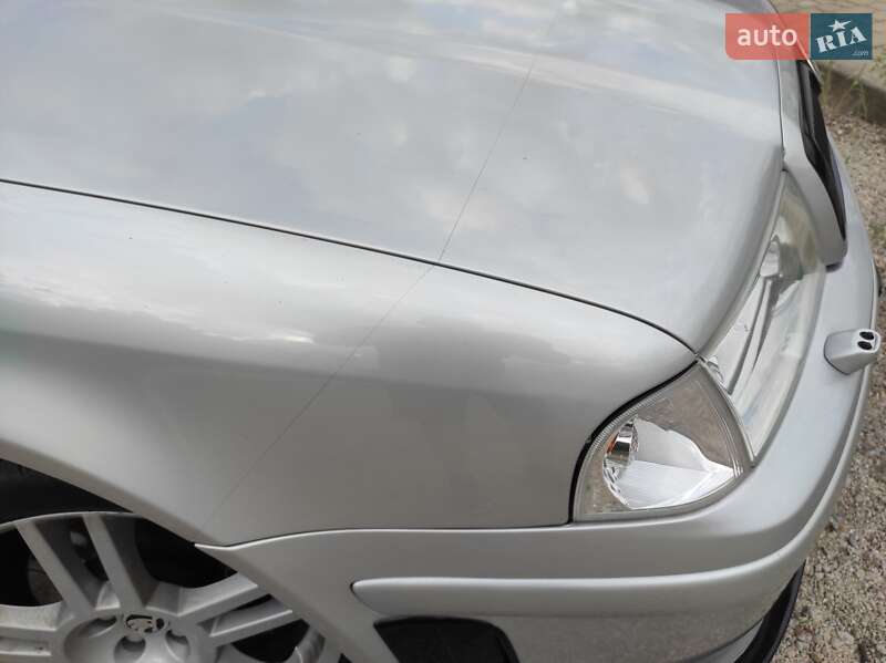 Лифтбек Skoda Octavia 2002 в Днепре