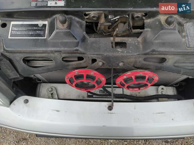 Лифтбек Skoda Octavia 2002 в Днепре