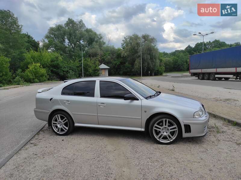 Лифтбек Skoda Octavia 2002 в Днепре