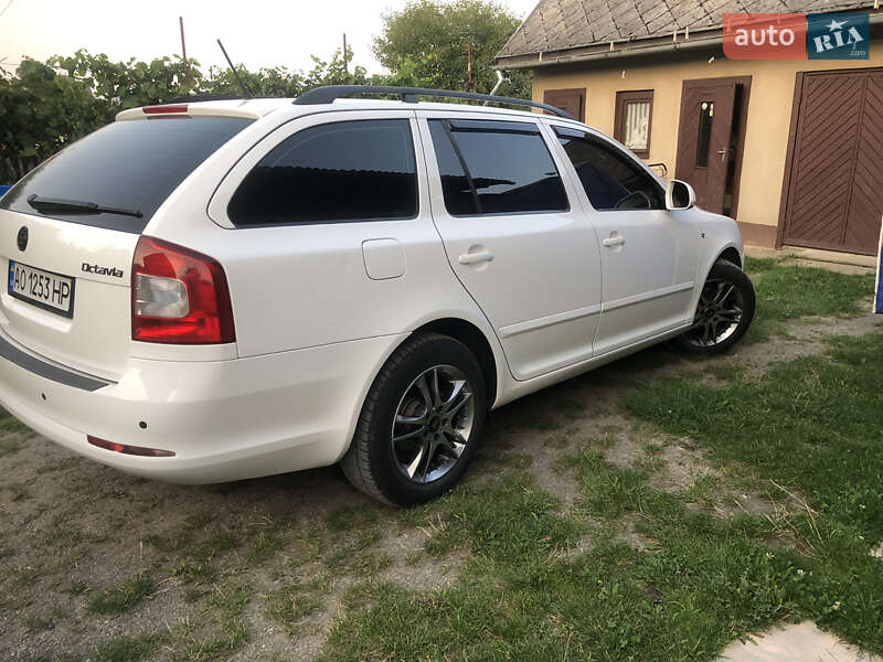 Универсал Skoda Octavia 2012 в Хусте
