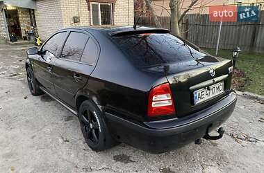 Лифтбек Skoda Octavia 2004 в 