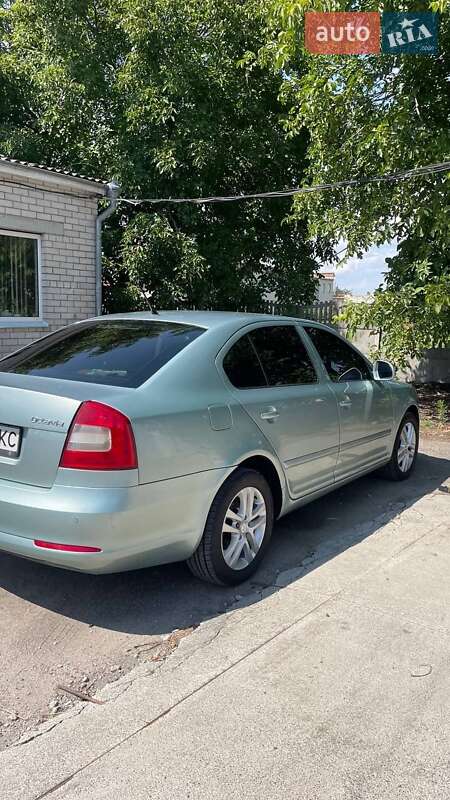 Ліфтбек Skoda Octavia 2009 в Гайсину