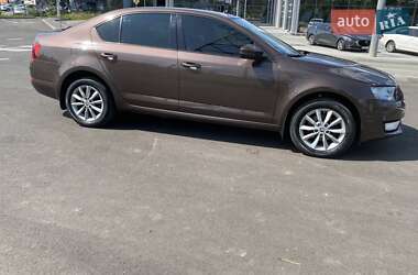Лифтбек Skoda Octavia 2014 в Софиевской Борщаговке