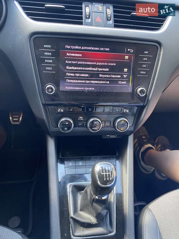 Универсал Skoda Octavia 2019 в Луцке