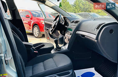 Лифтбек Skoda Octavia 2009 в 