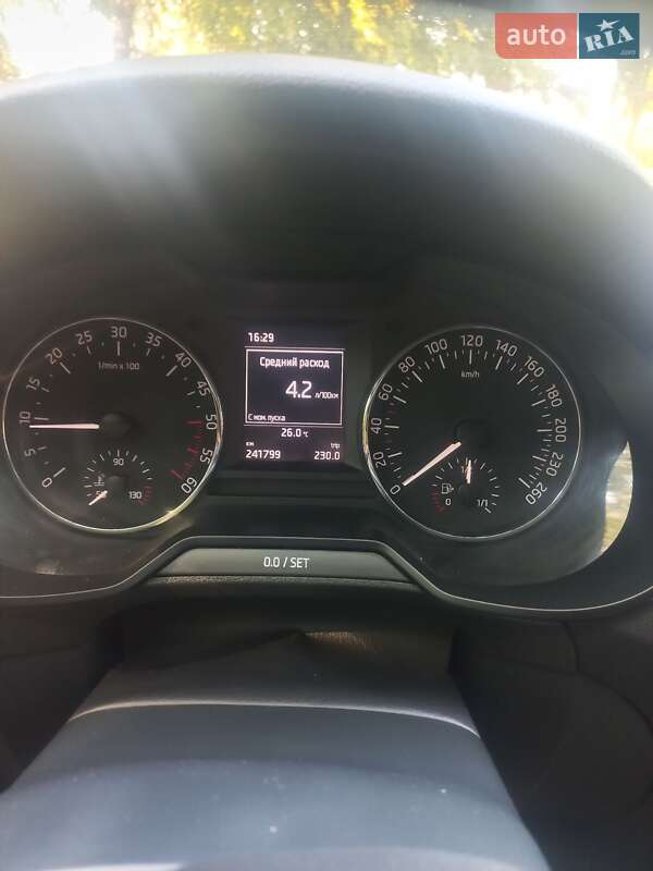 Универсал Skoda Octavia 2014 в Ильинцах