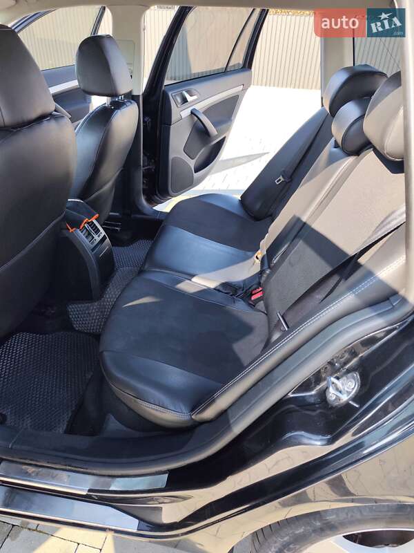 Універсал Skoda Octavia 2010 в Брошневі-Облозі