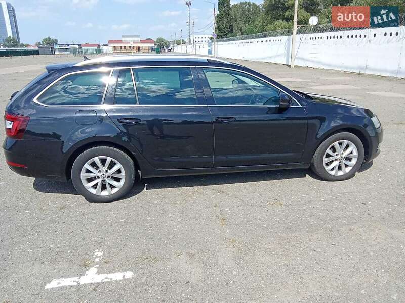 Универсал Skoda Octavia 2018 в Чернигове