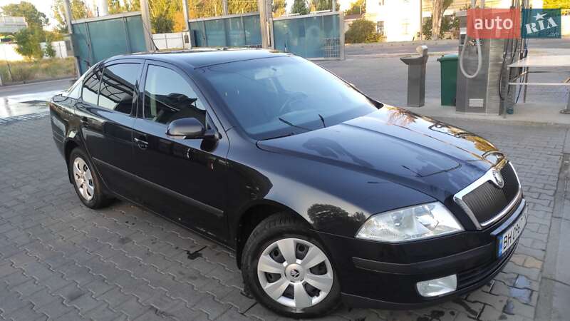 Лифтбек Skoda Octavia 2006 в Одессе