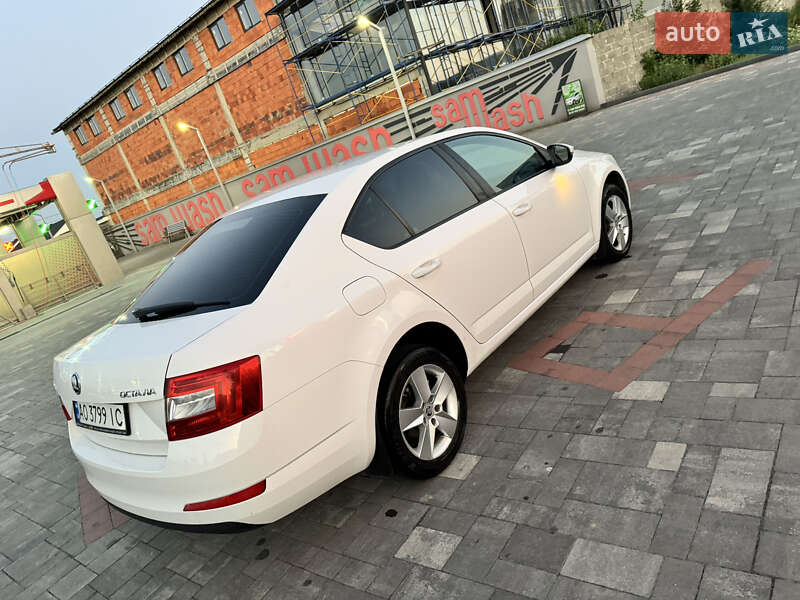 Ліфтбек Skoda Octavia 2015 в Хусті