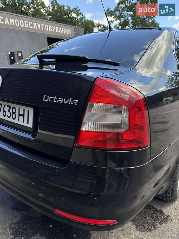 Лифтбек Skoda Octavia 2010 в Житомире